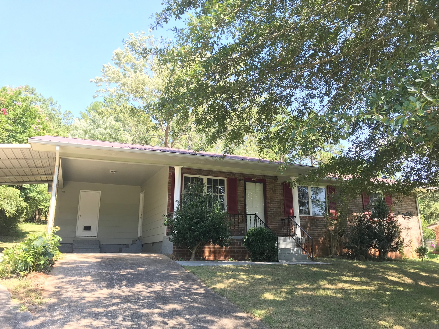 Oxford House: 330 Monta Vista Road