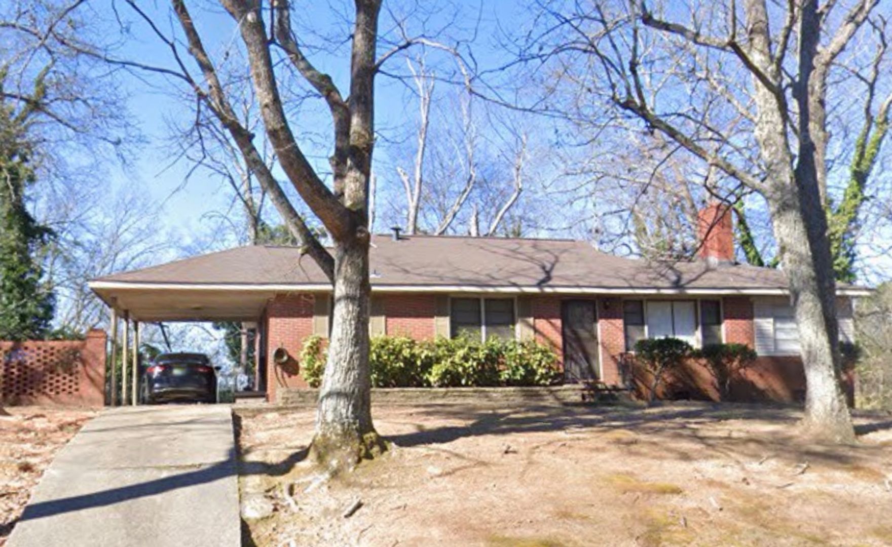 Anniston House: 1332 Champaign Ave