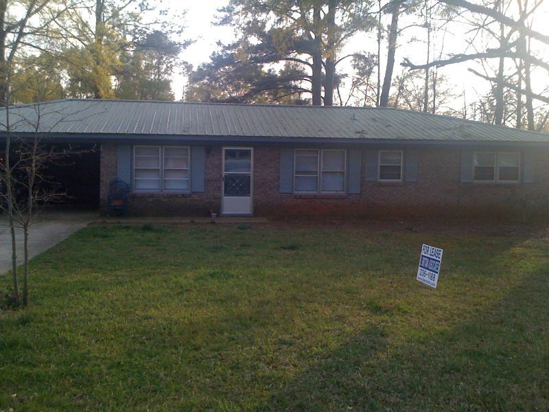 Jacksonville House: 2029 Kay Dr.