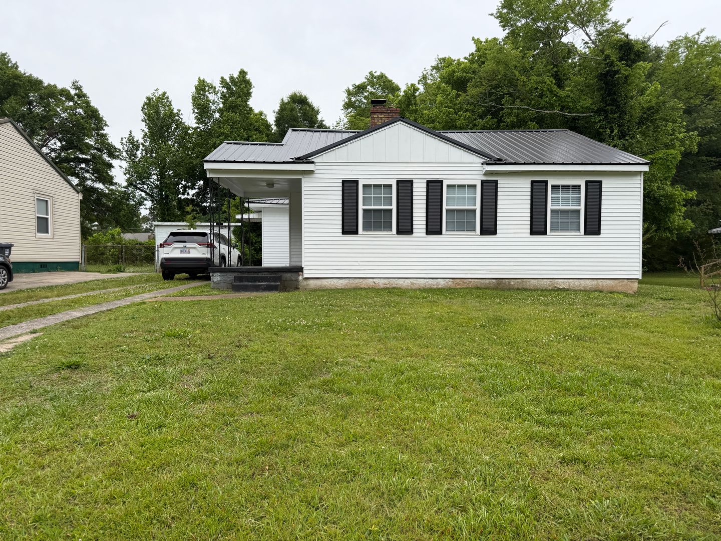 Anniston House: 53 Pelham Heights