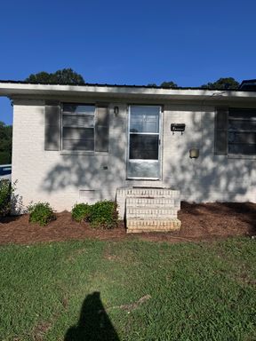 212 Thomas Ave SE #1