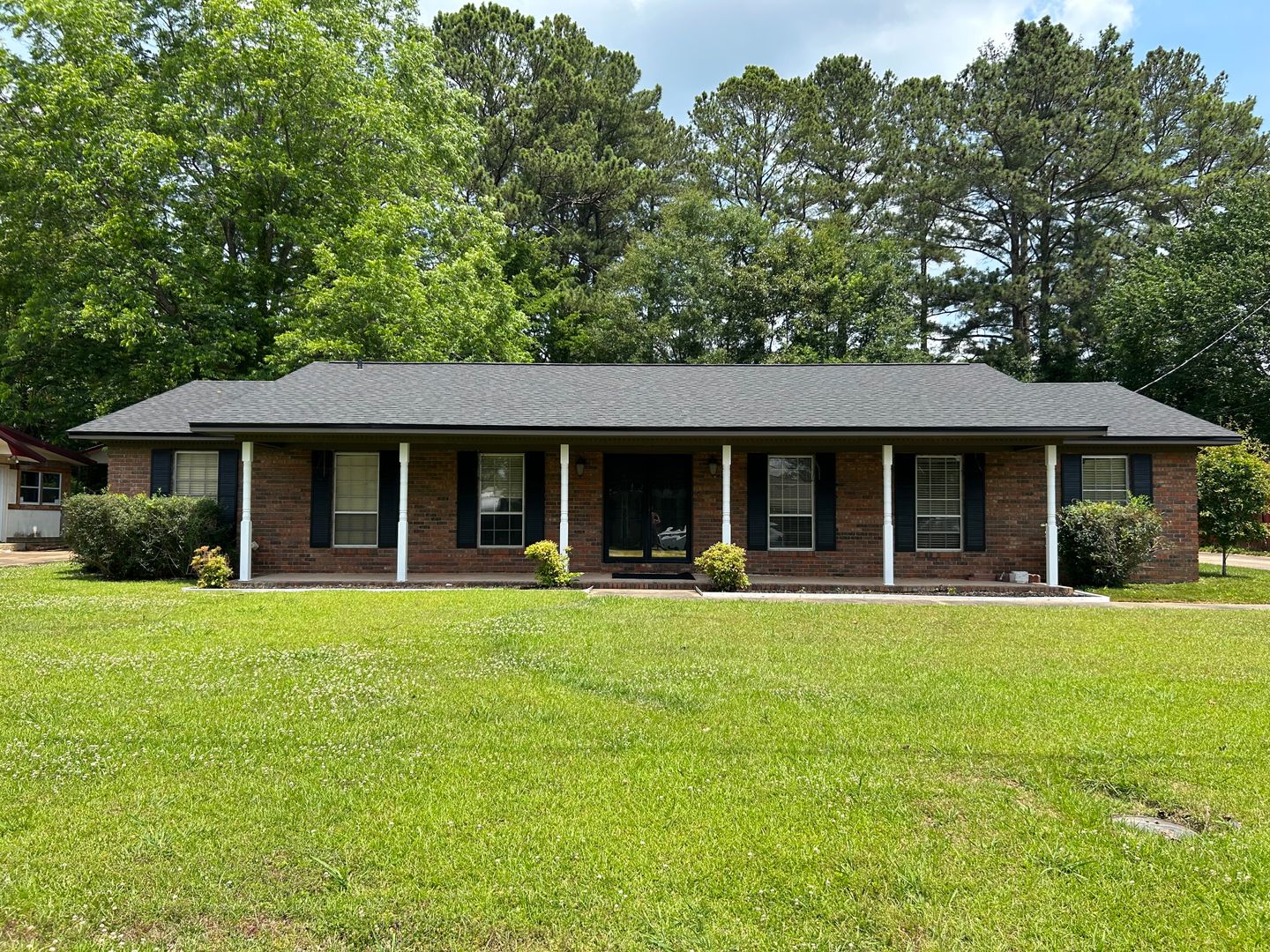 Anniston House: 1825 Edwardian Way