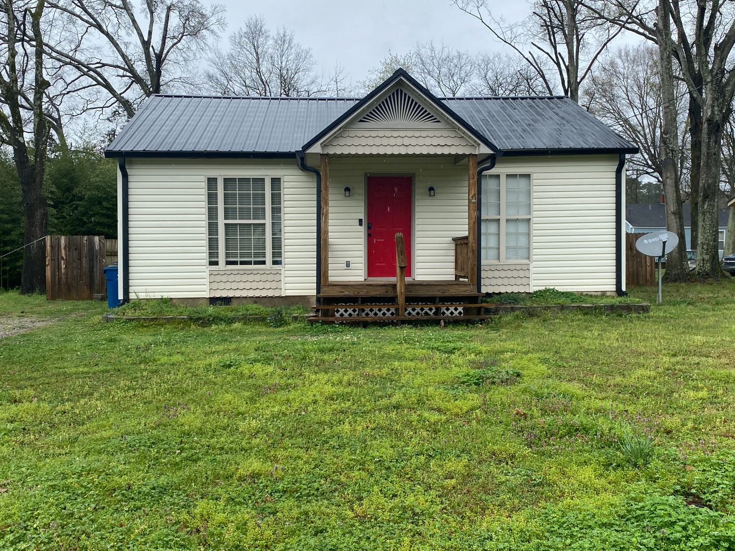 Jacksonville House: 704 E Francis Street