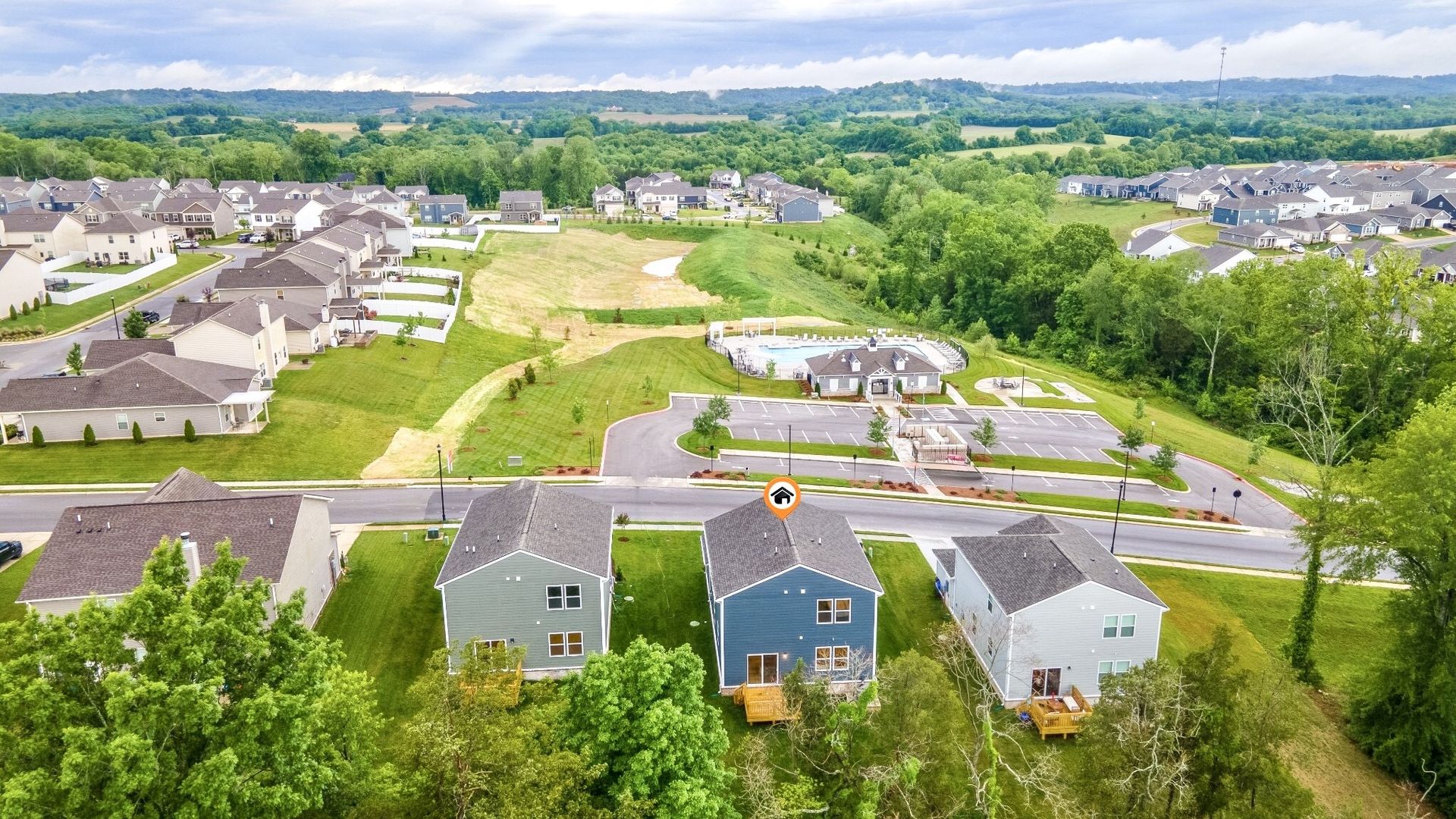 Columbia House: 3206 Hearth Hollow Rd