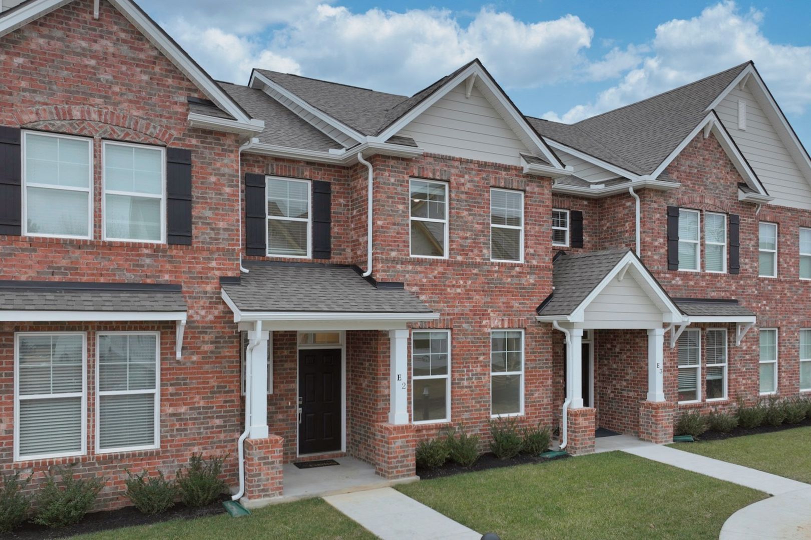 Murfreesboro Townhome: 2900 Suzanne Landon Dr #E2
