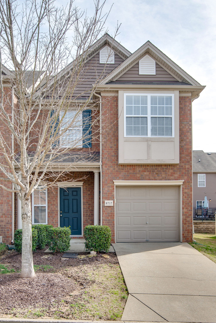 Brentwood Townhome: 8717 Ambonnay Drive