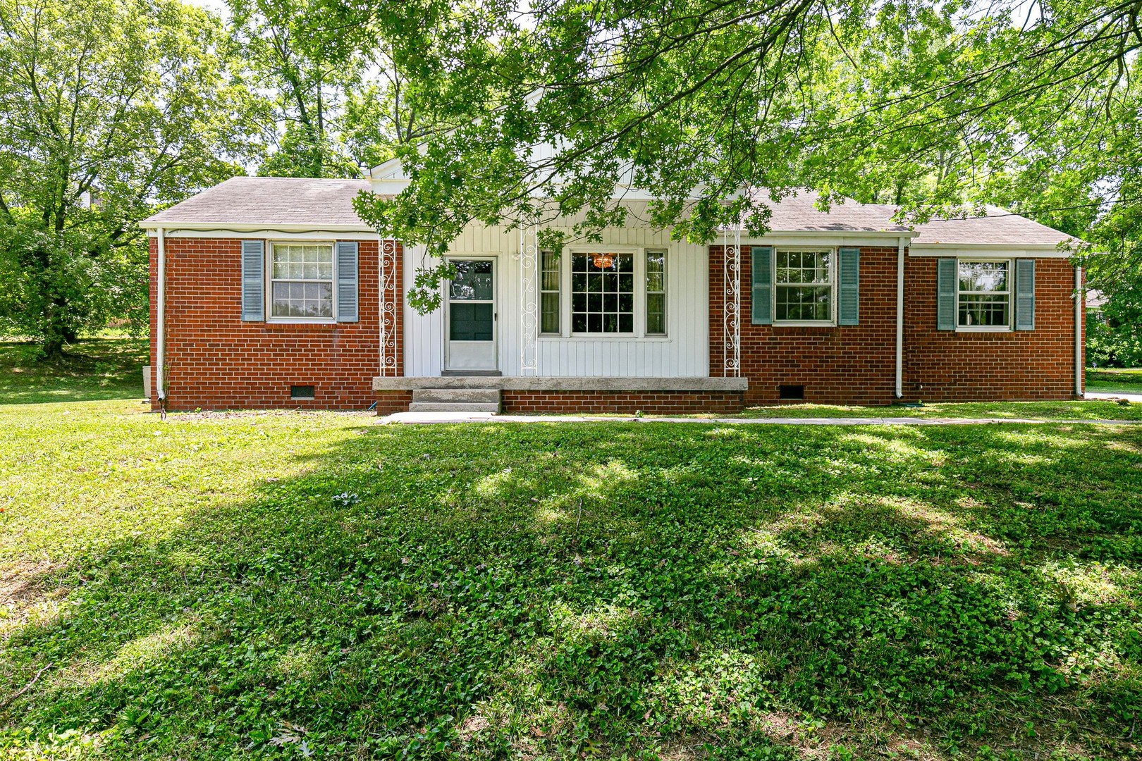 Nashville House: 4824 Lynn Drive