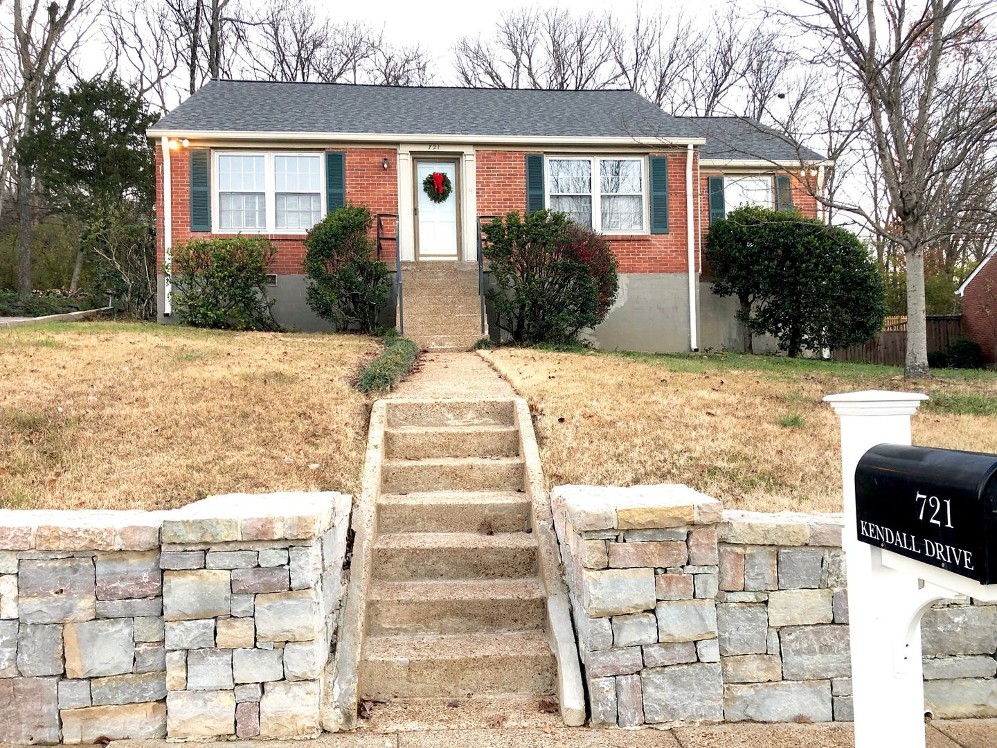 Nashville House: 721 Kendall Dr