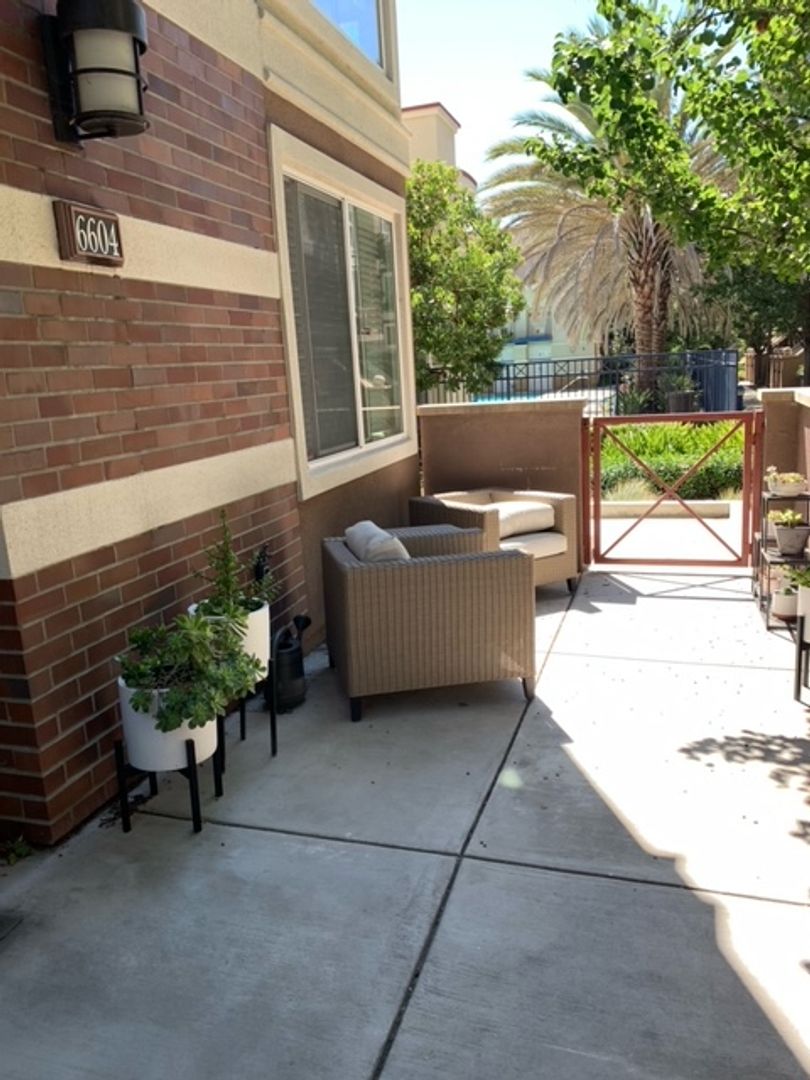 Dublin House: 6604 Adare St.