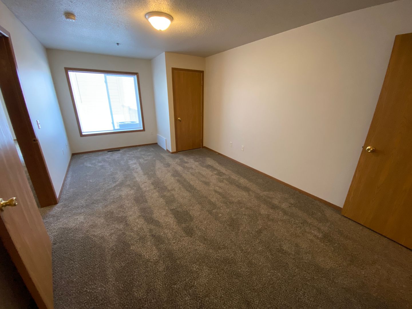 Sioux Falls Apartment: 6320 S Avalon Ave