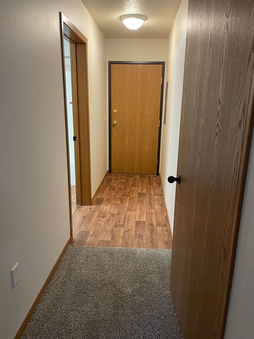 Sioux Falls Apartment: 6320 S Avalon Ave