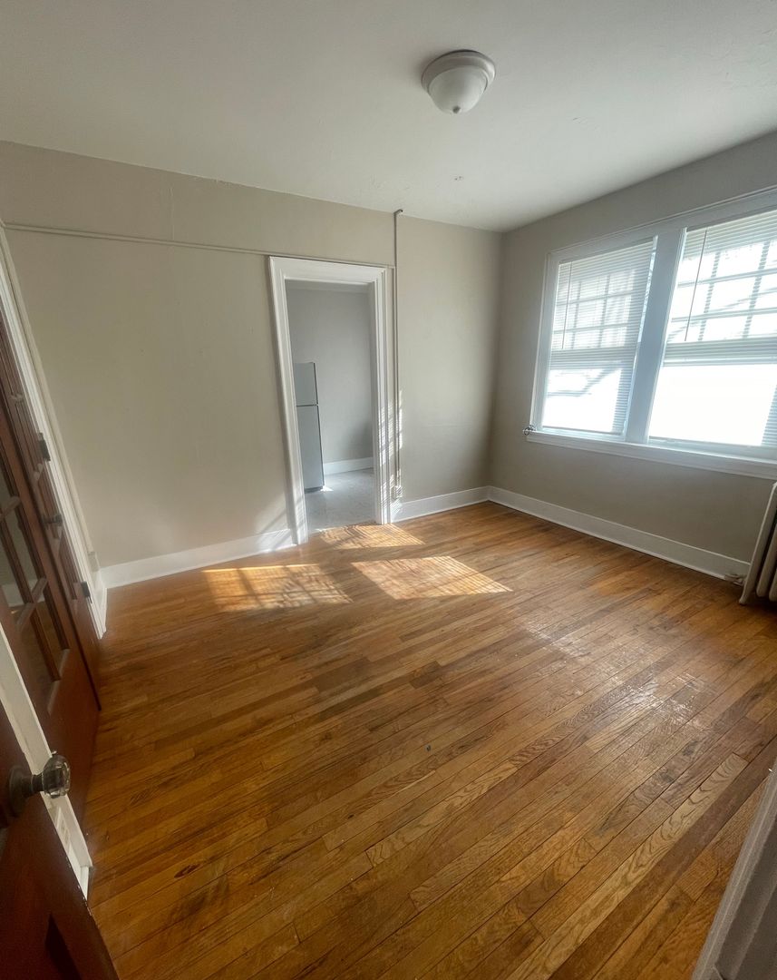 Kirksville Apartment: 216 S Mulanix St