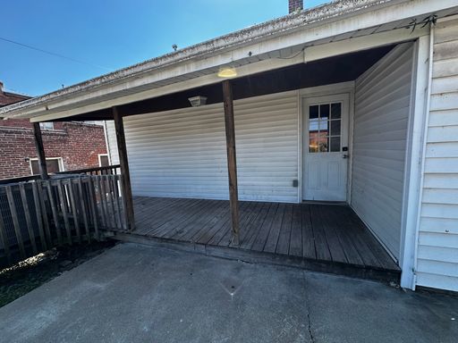 Listing photo thumbnail