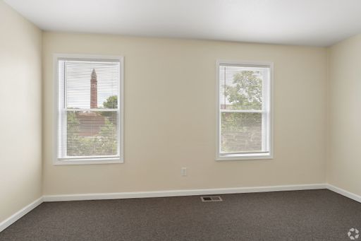 Listing photo thumbnail