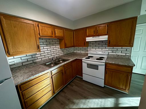 400 E Marion St #6, Otterville, MO 65348
