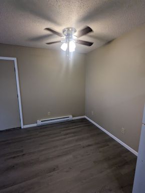 121 Briar Ln B3, Tipton, MO 65081