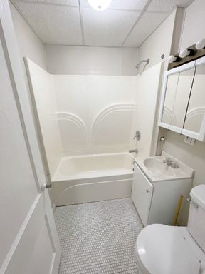 Listing photo thumbnail