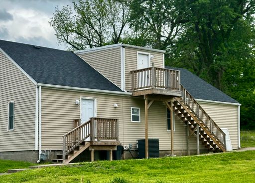 1214 Commercial St B, Boonville, MO 65233