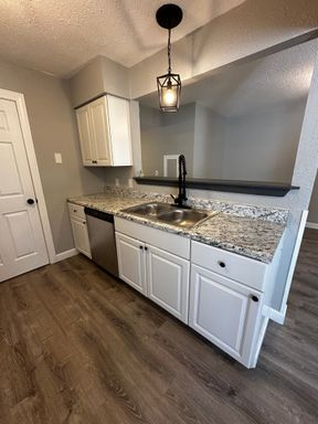 Listing photo thumbnail