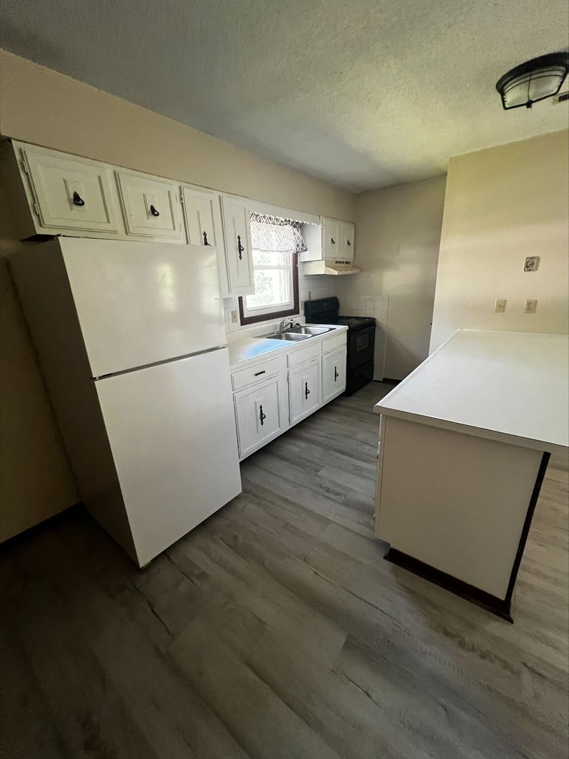 Salisbury Apartment: 501 E 6th St