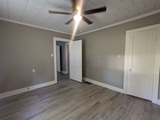 Listing photo thumbnail