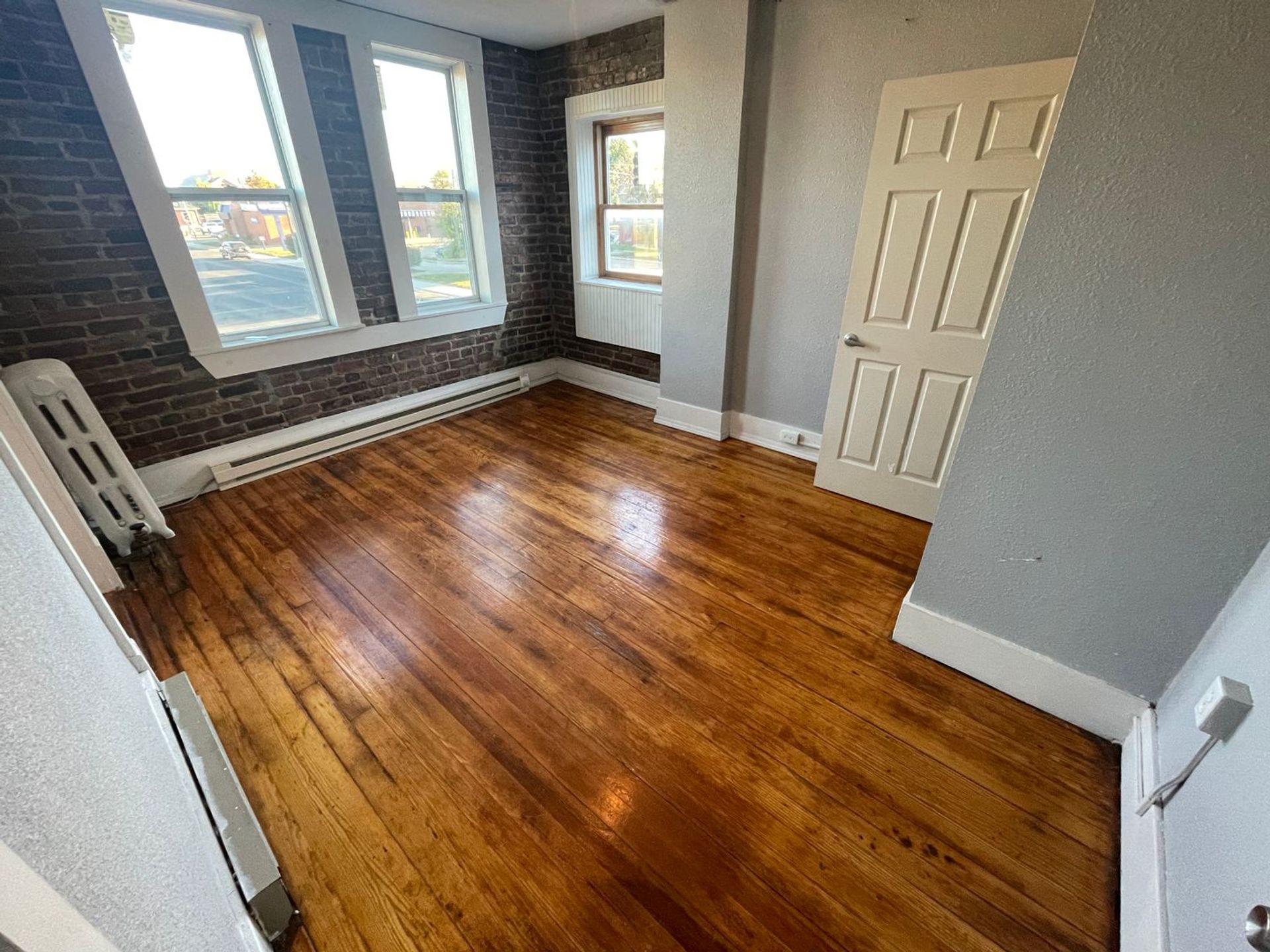 Kirksville Apartment: 116 E Jefferson St