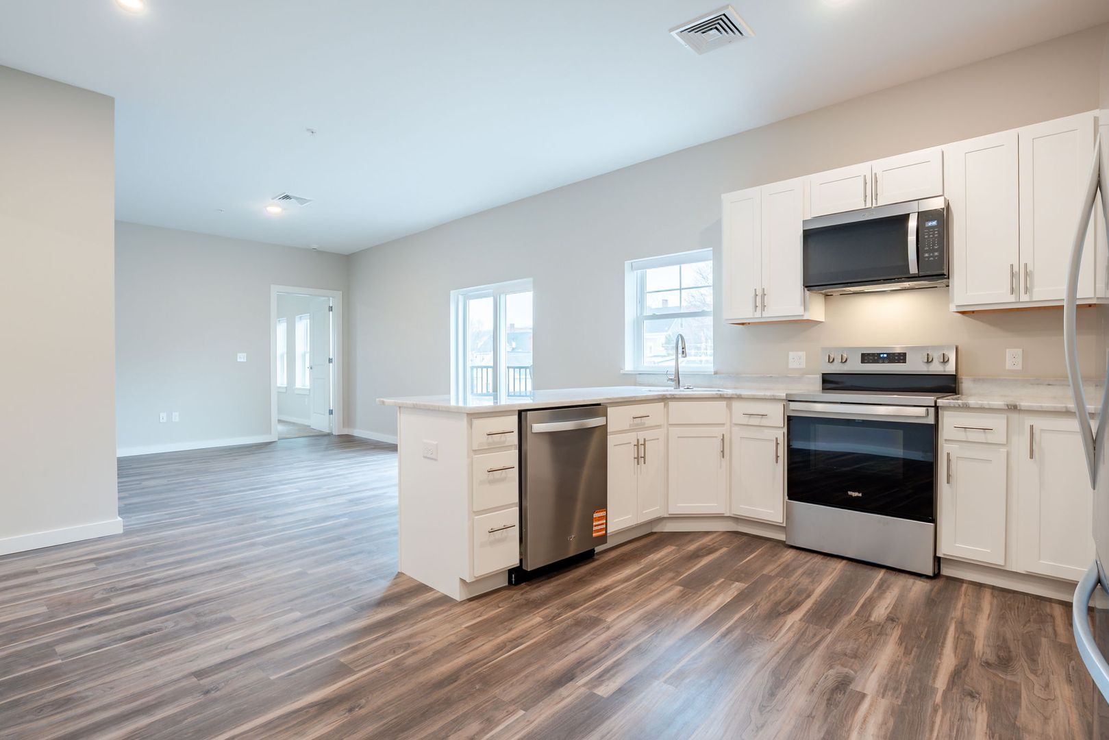 Auburn Apartment: 186 Main Street