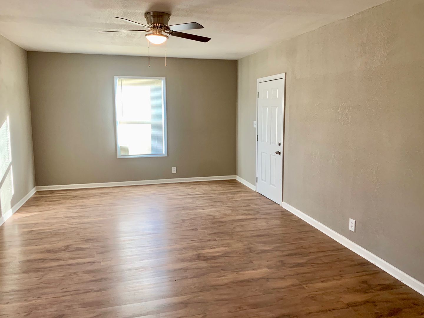 Jonesboro House: 1302 Huntington Ave