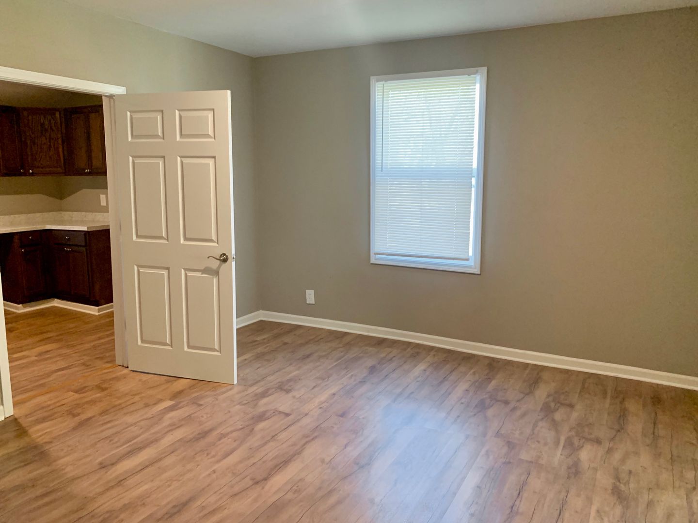 Jonesboro House: 1302 Huntington Ave