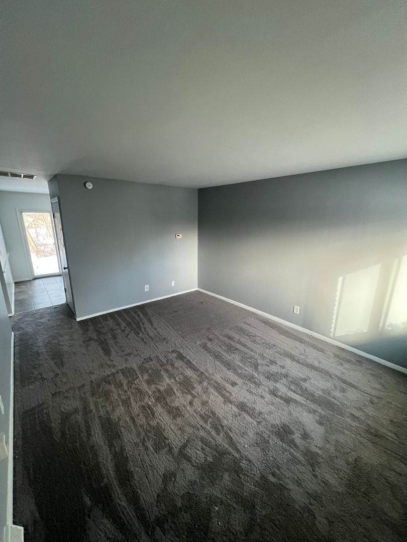 Walbridge Apartment: 103 Cedar Ct
