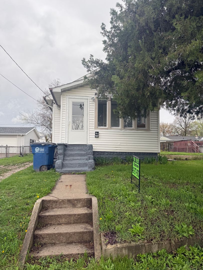 Toledo House: 722 Coyne St