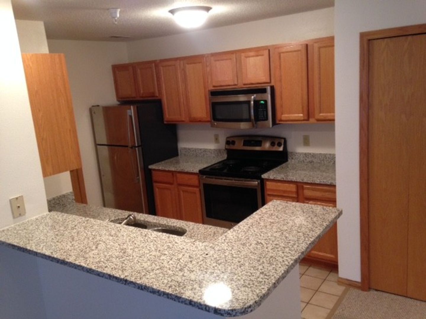 Fitchburg Apartment: 2892 Mickelson Parkway #100