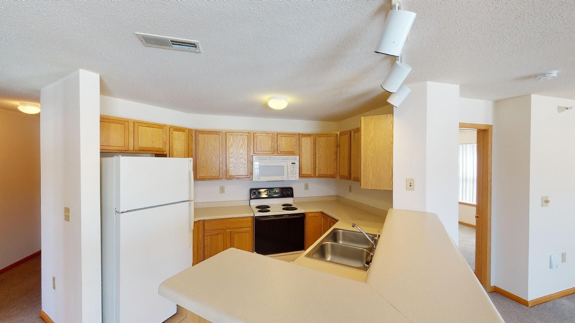 Madison Apartment: 8002 Starr Grass Drive