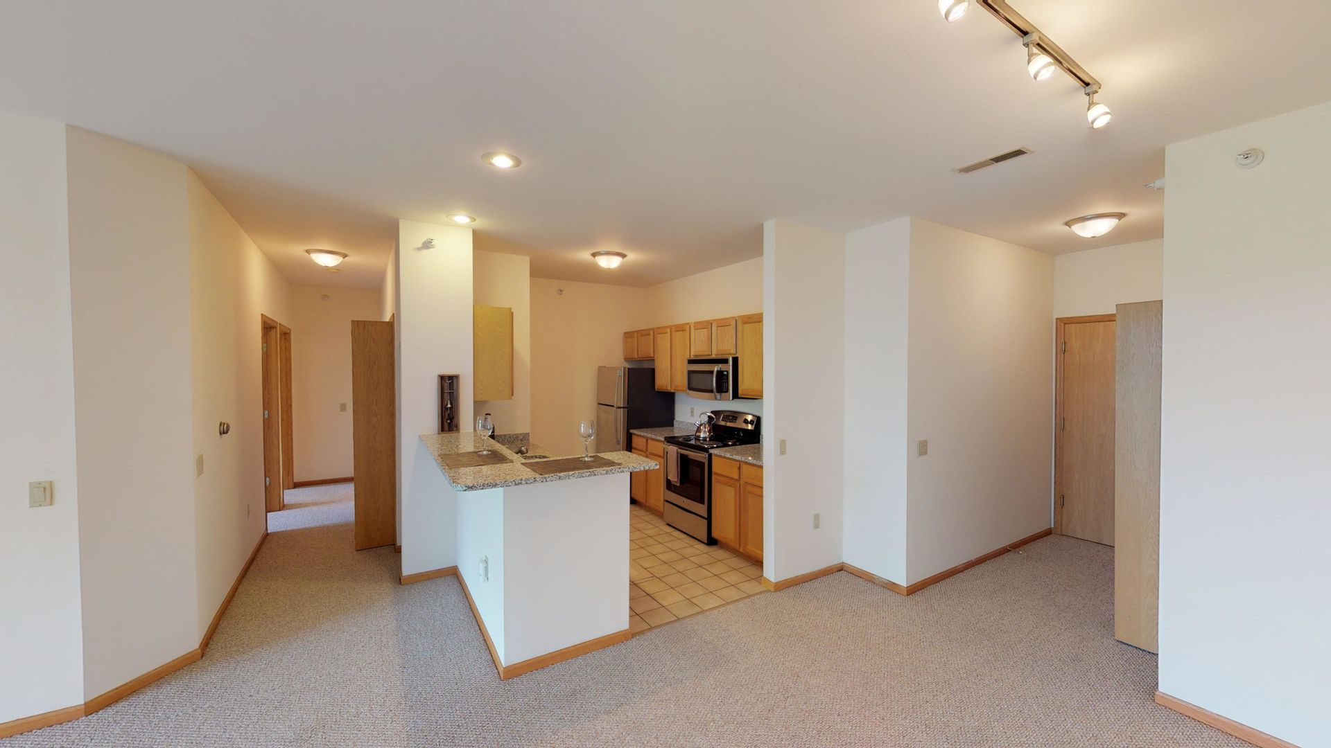 Fitchburg Apartment: 2892 Mickelson Parkway #100