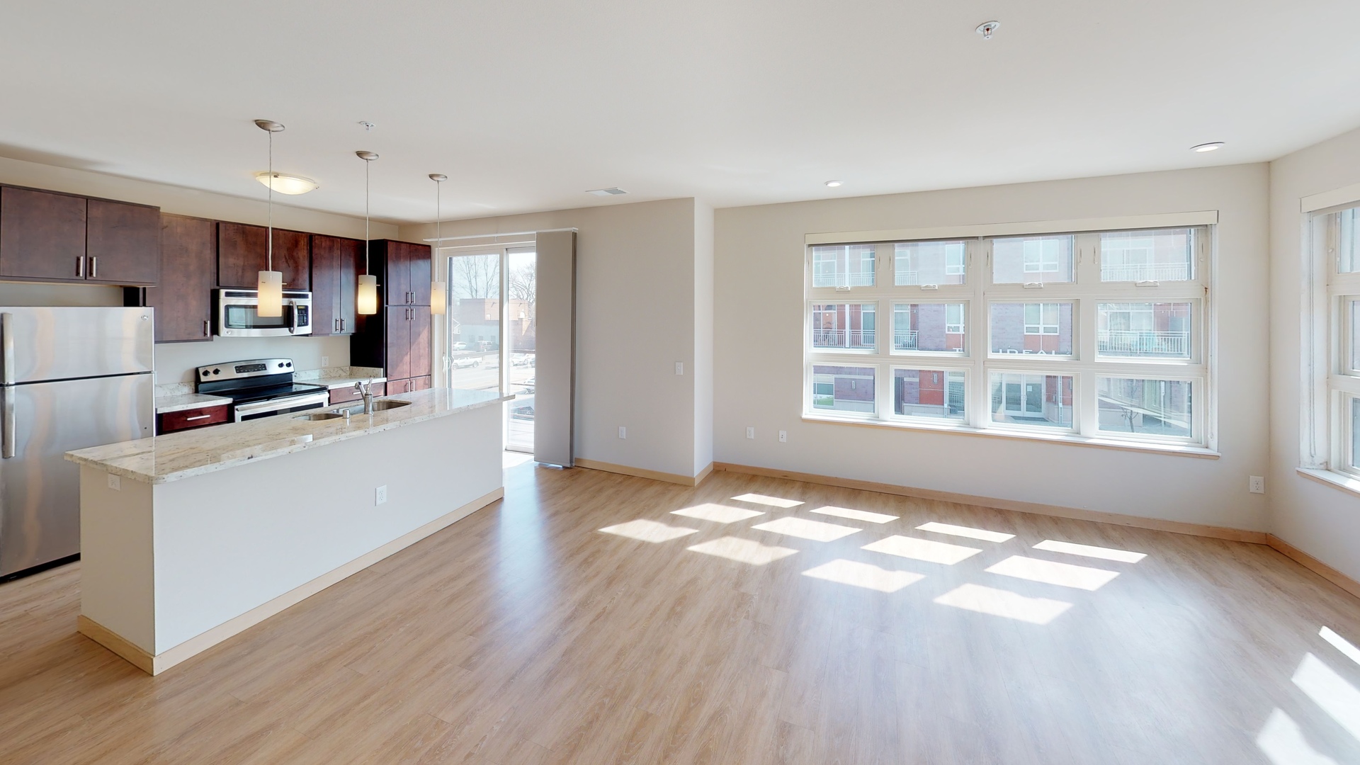 Madison Apartment: 902 Drake Street