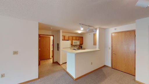 One Bedroom Plus Den, One Bathroom – photo 1