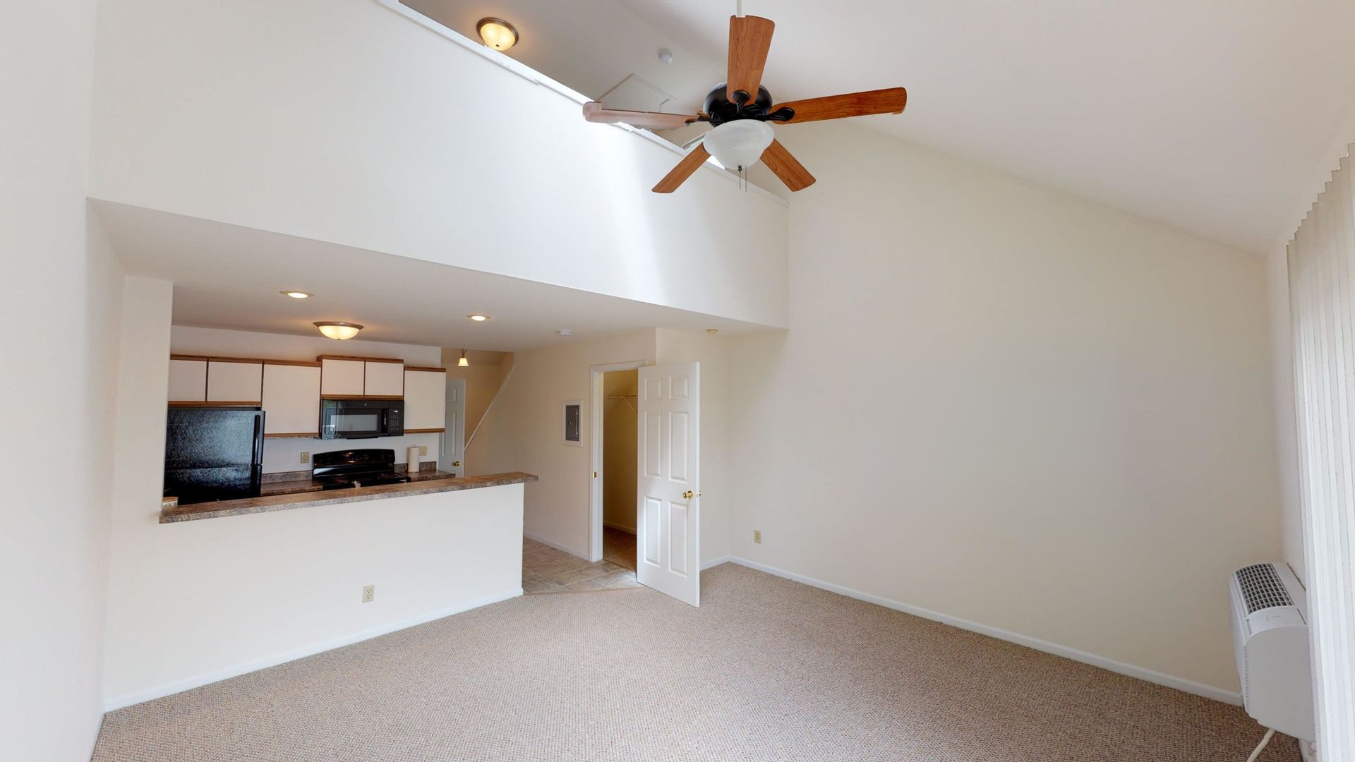 Madison Apartment: 2105-2165 Muir Field Rd