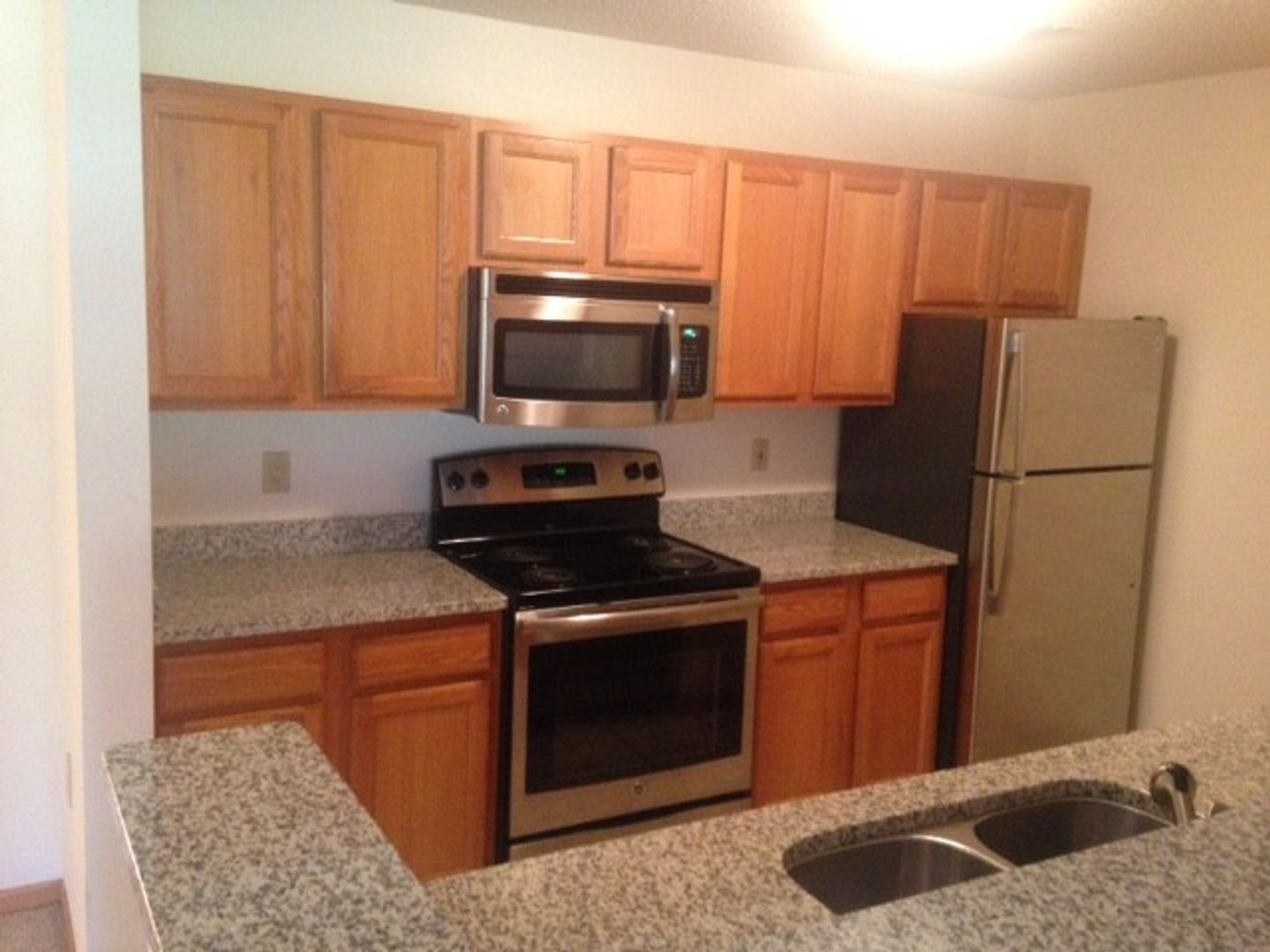 Fitchburg Apartment: 2892 Mickelson Parkway #100