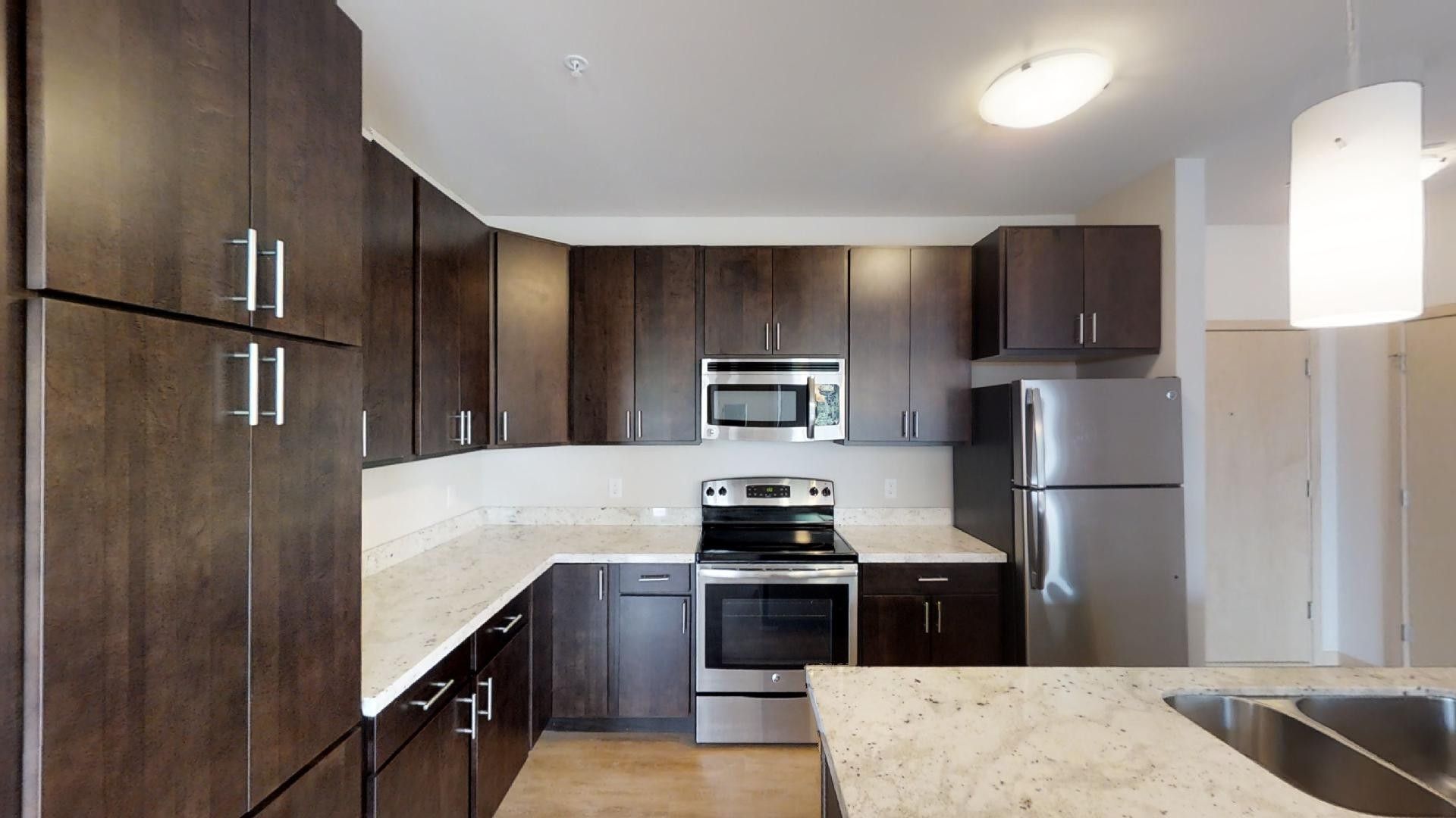 Madison Apartment: 902 Drake Street