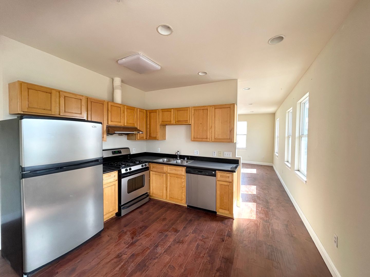 1746 16th Street, Unit 7, Oakland, CA 94607