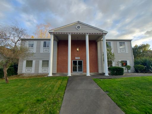 Lovely Office Suite(s) FOR RENT – Multiple Space Configurations Available