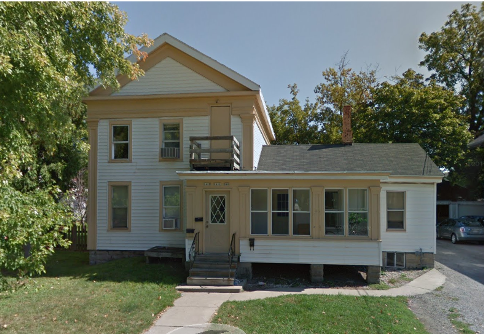 Oshkosh Apartment: 840 Jackson Street