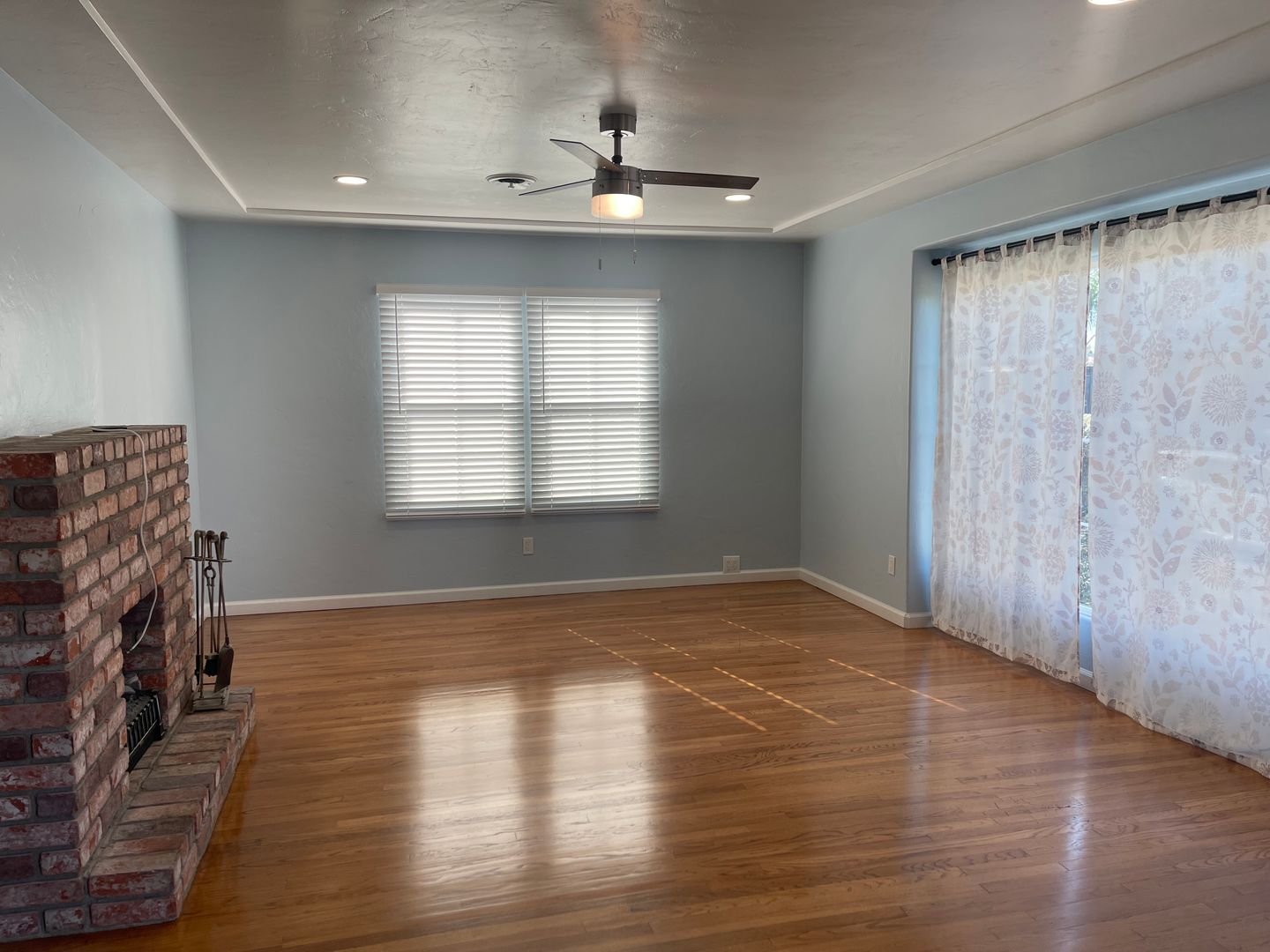 San Diego House: 4491 49th St