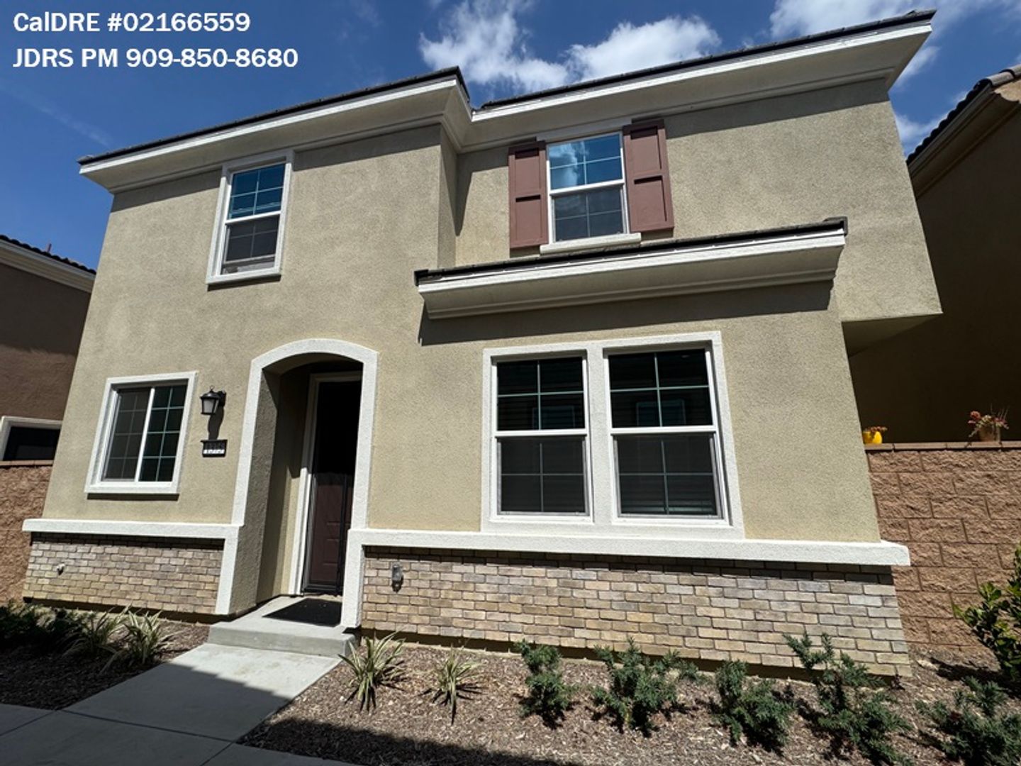 Rialto House: 1375 Yeager Avenue