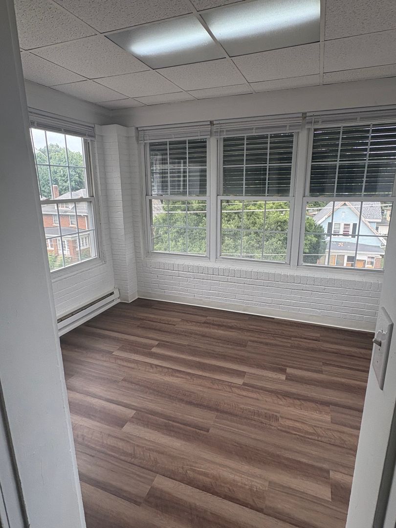 Peoria Apartment: 2112-2118 N Linn St