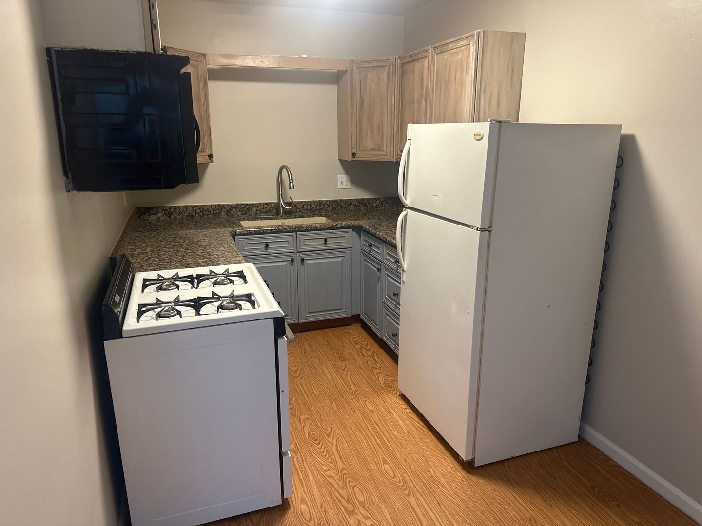 Peoria Heights Apartment: 4907 Illinois