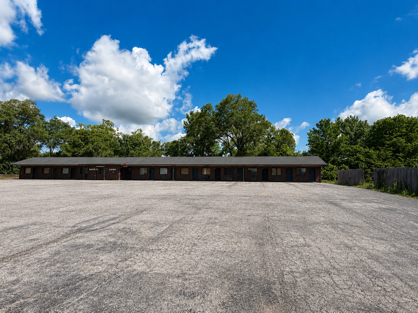 Canton Apartment: 115 E Valley View Dr