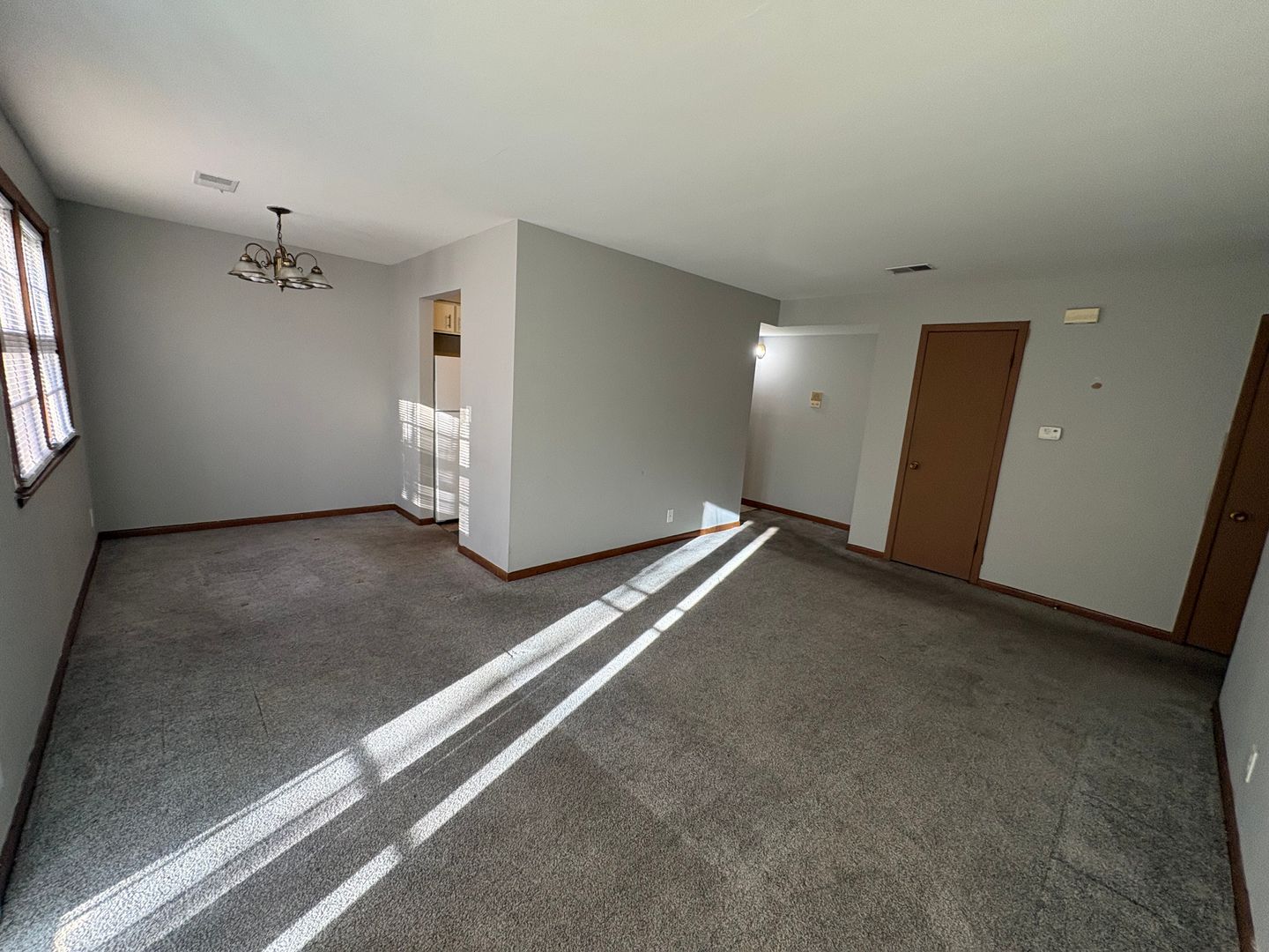 Peoria Apartment: 6709 N University St