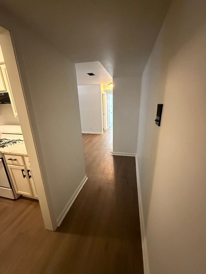Peoria Apartment: 6709 N University St
