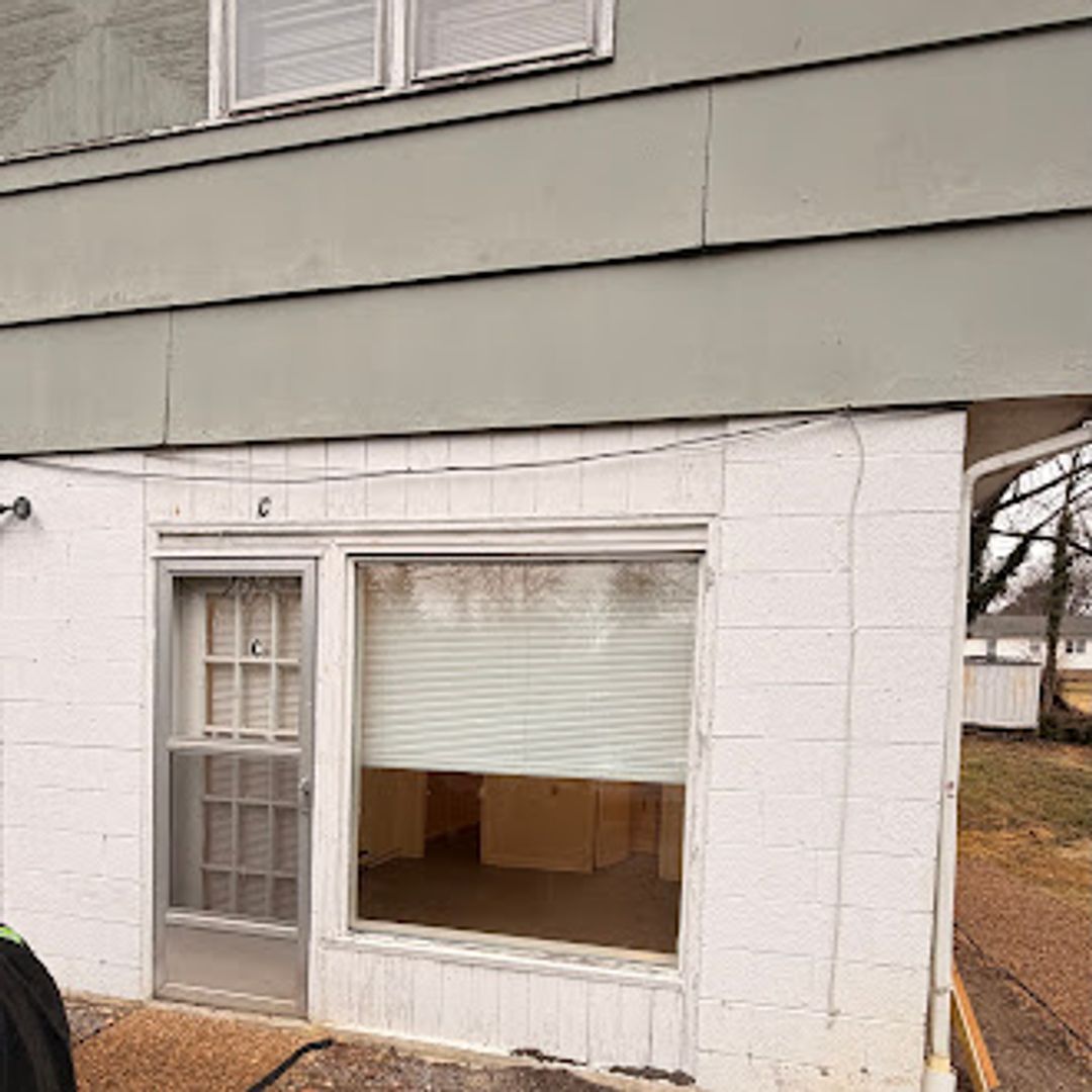 Blacksburg Apartment: 601 Washington St.